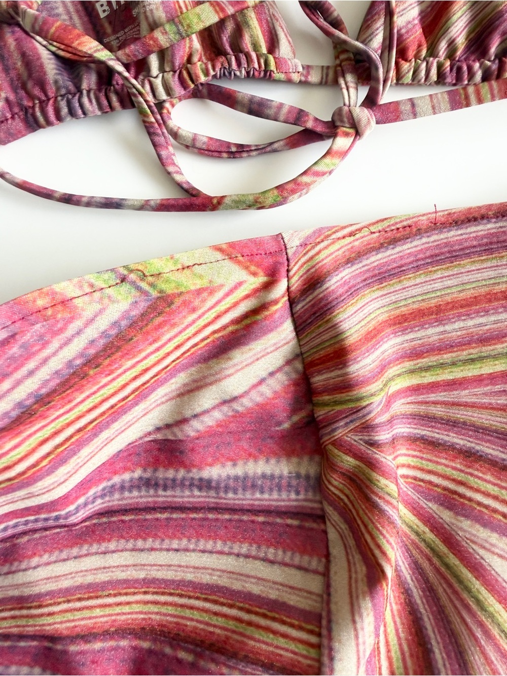 Frankies Bikini x Hailee Steinfeld SMALL retro pink striped swimsuit bikini set - Picture 8 of 13